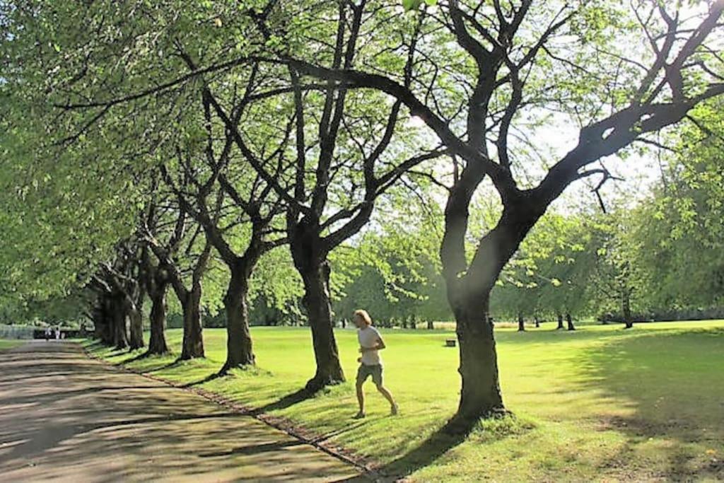 -F5Gh- For Relaxed & Cosy Stay, Free Parking, Wifi Лидс Экстерьер фото