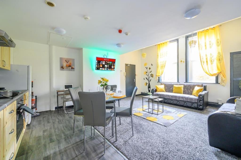 -F5Gh- For Relaxed & Cosy Stay, Free Parking, Wifi Лидс Экстерьер фото