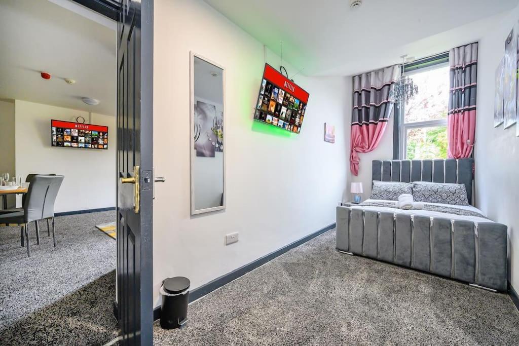 -F5Gh- For Relaxed & Cosy Stay, Free Parking, Wifi Лидс Экстерьер фото